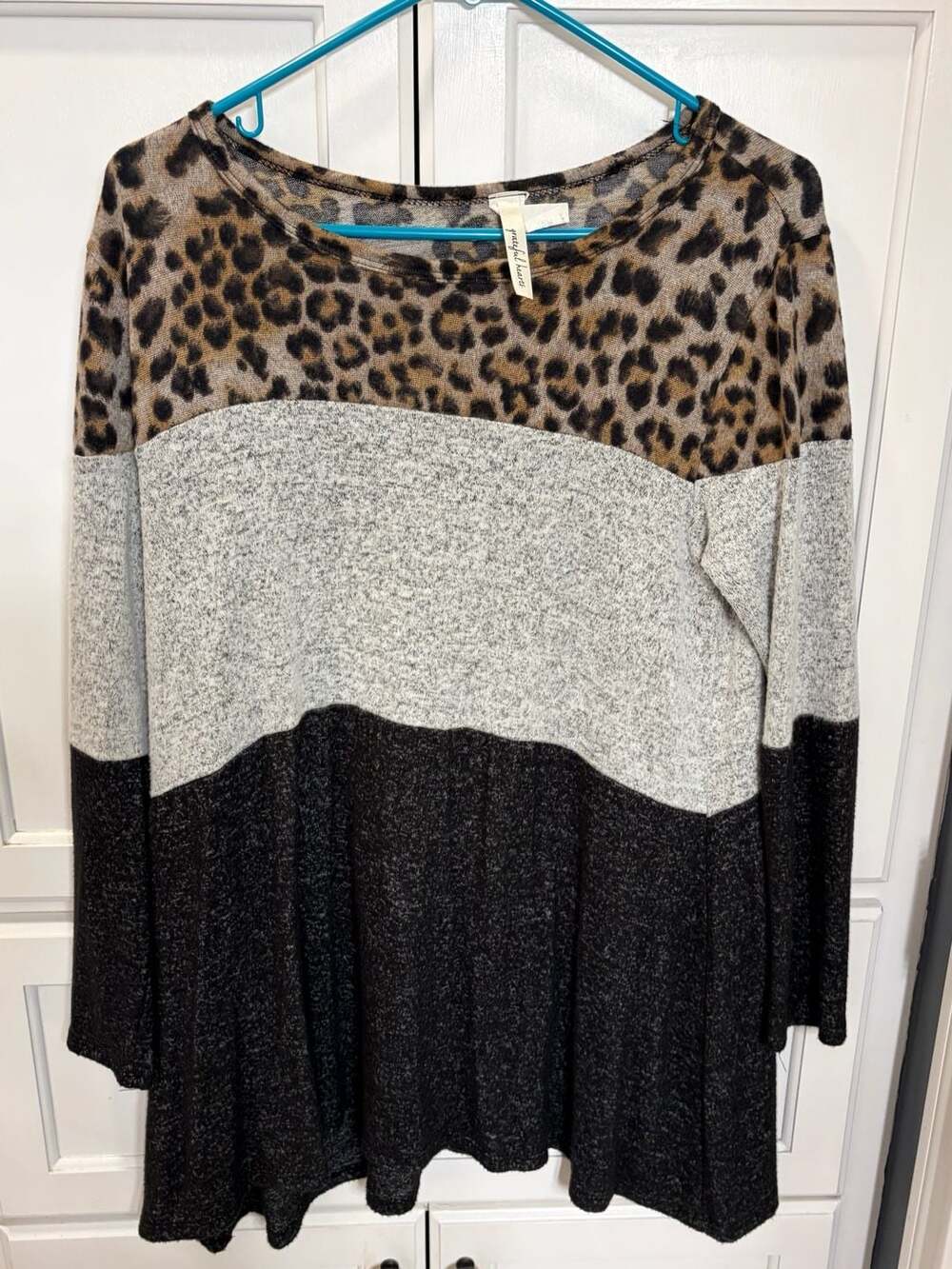 Grateful Hearts Leopard Print Colorblock Long Sleeve Tunic Top Medium